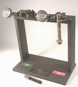 汽車(chē)發(fā)動(dòng)機長(cháng)螺栓中徑測量 